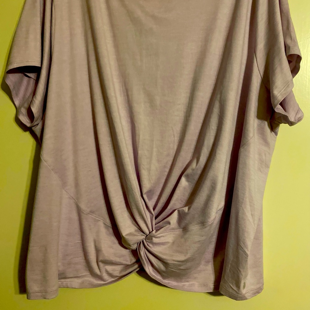 💕PRICE DROP‼️‼️Women Plus size 3X.  Used. Lavender in color❤️